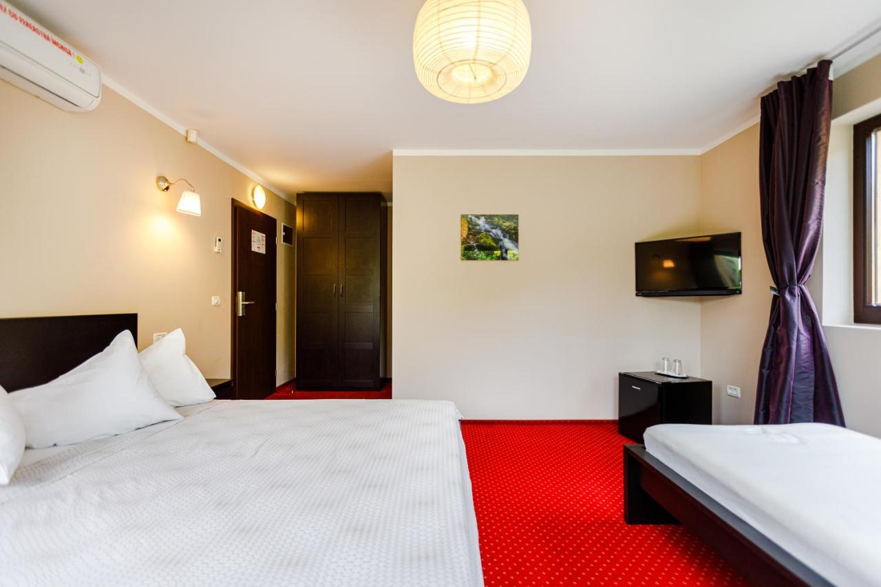 Rex Infinity View 4* Cazanele Dunarii Dubova Εξωτερικό φωτογραφία