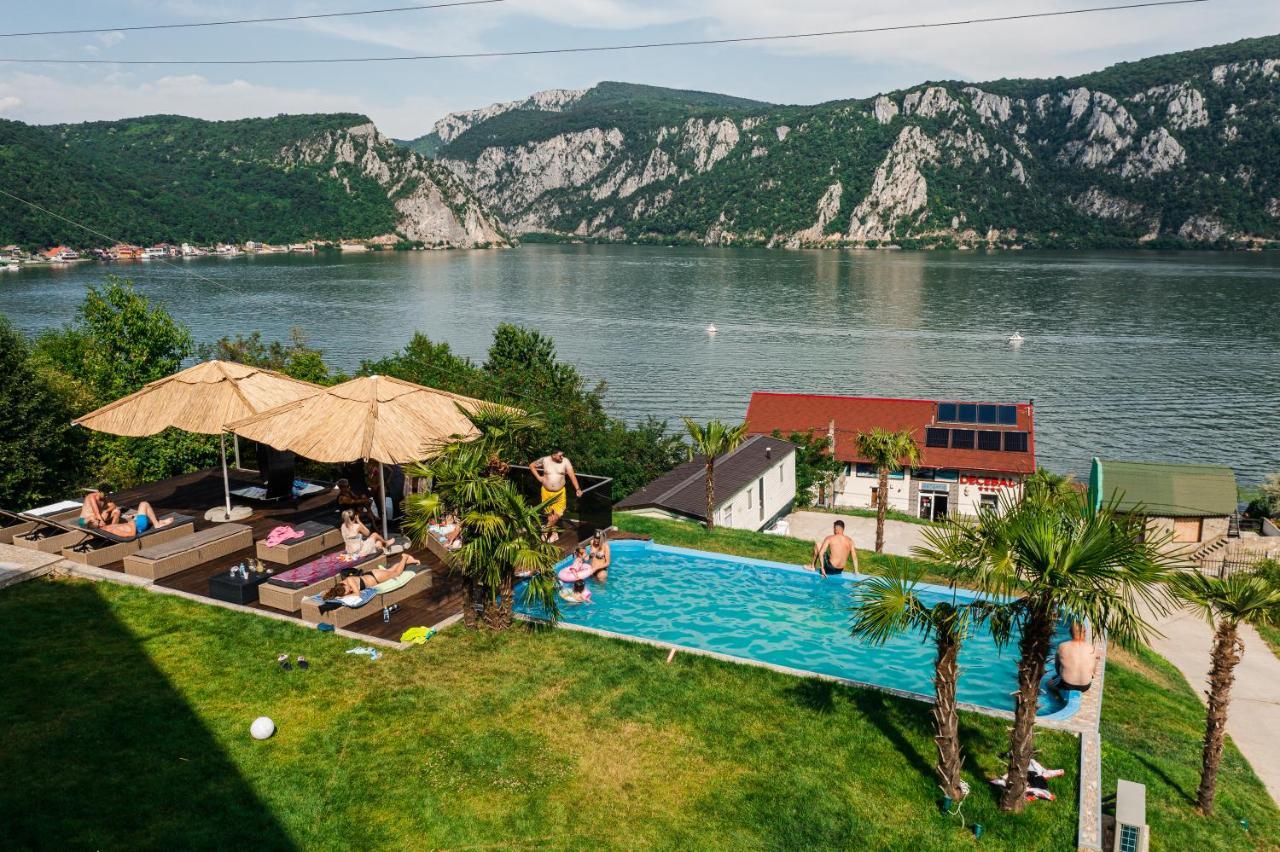 Rex Infinity View 4* Cazanele Dunarii Dubova Εξωτερικό φωτογραφία