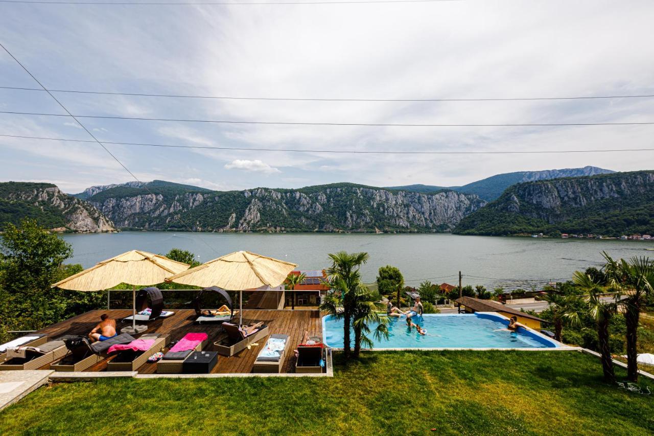 Rex Infinity View 4* Cazanele Dunarii Dubova Εξωτερικό φωτογραφία