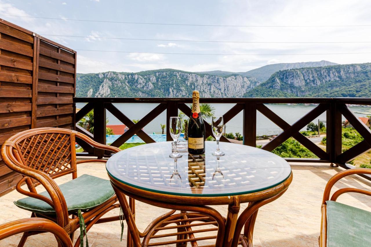 Rex Infinity View 4* Cazanele Dunarii Dubova Εξωτερικό φωτογραφία