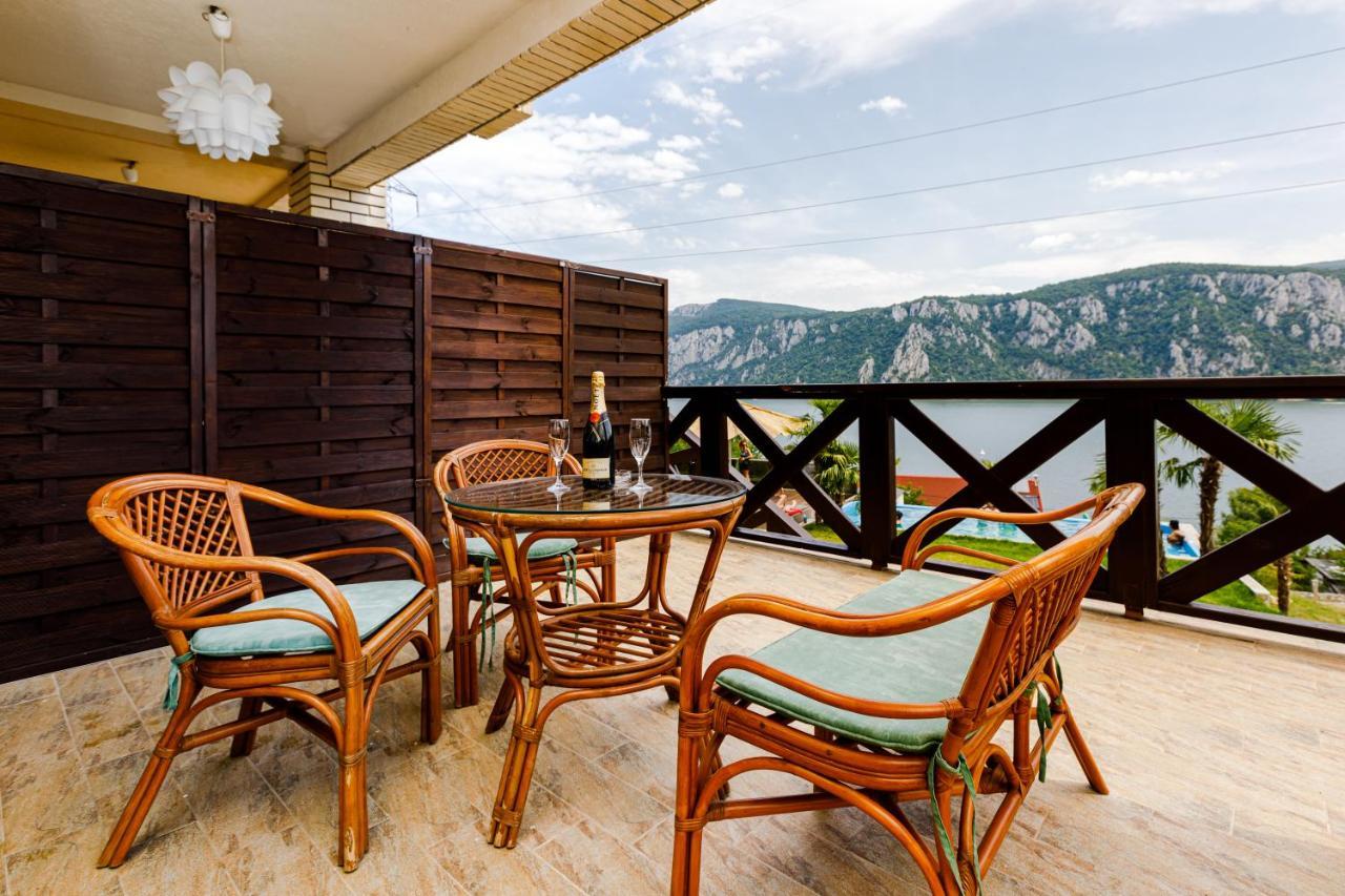 Rex Infinity View 4* Cazanele Dunarii Dubova Εξωτερικό φωτογραφία
