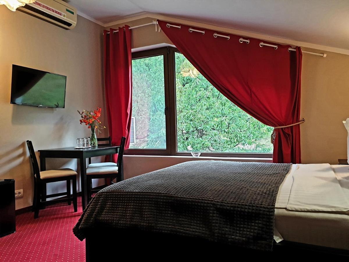 Rex Infinity View 4* Cazanele Dunarii Dubova Εξωτερικό φωτογραφία